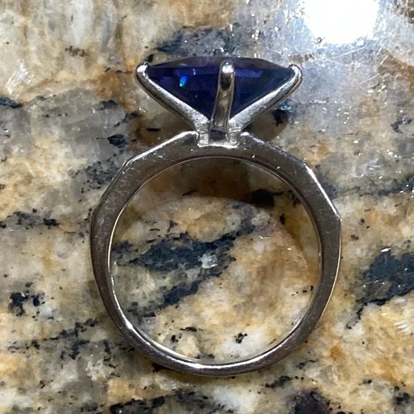 Ring - Picture 6 of 15